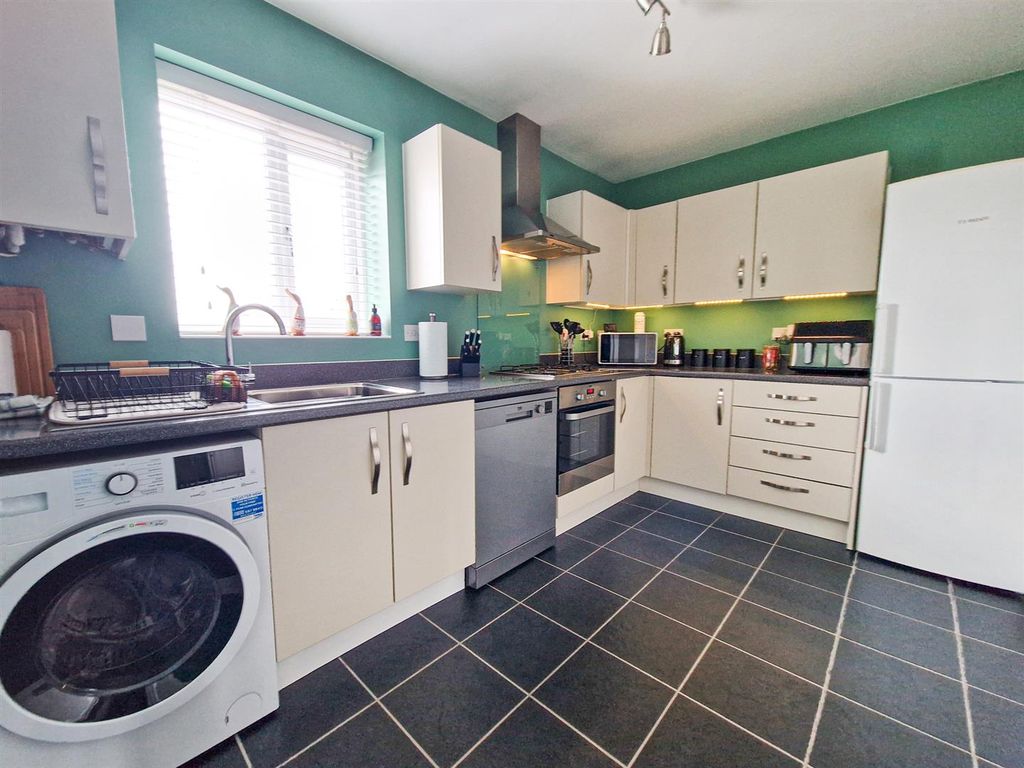 Property photo 3 of 22