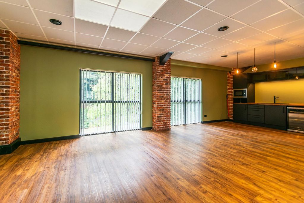Property photo 3 of 6 13.Jpg