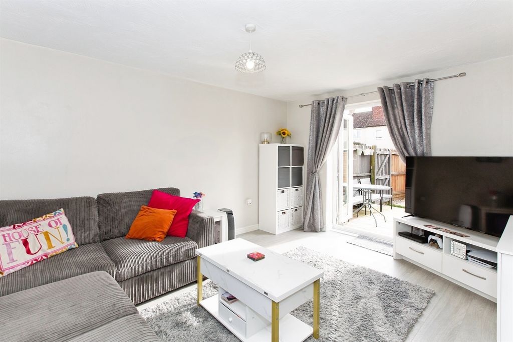 Property photo 3 of 14