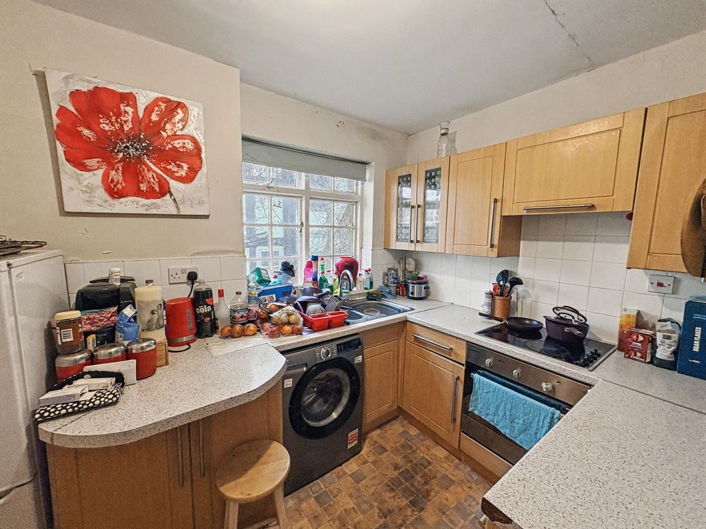 Property photo 2 of 5