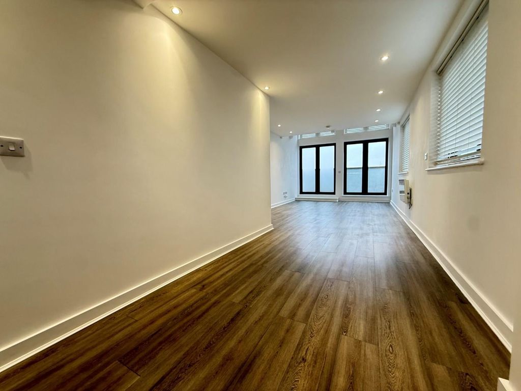 Property photo 3 of 13 11.Jpg