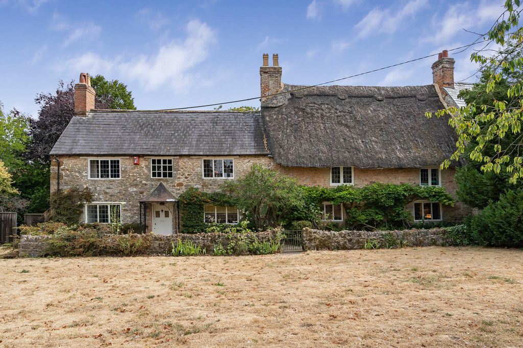 Property photo 1 of 36