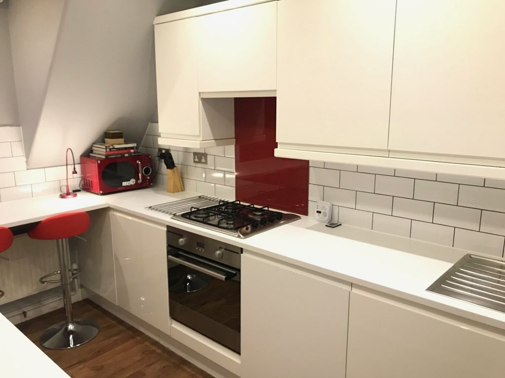 Property photo 2 of 30