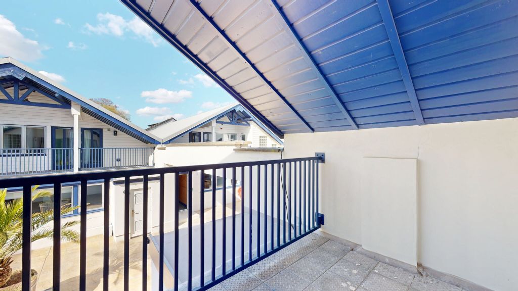 Property photo 3 of 15 Terrace