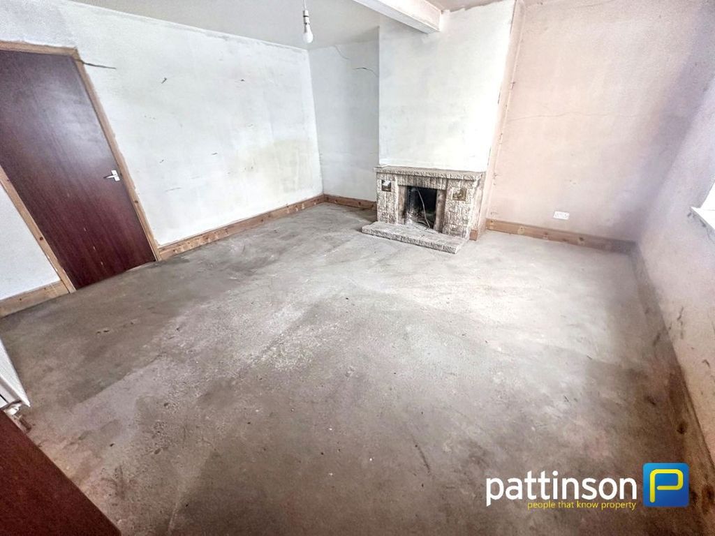 Property photo 3 of 12