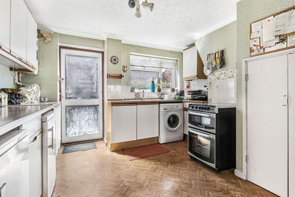 Property photo 3 of 12