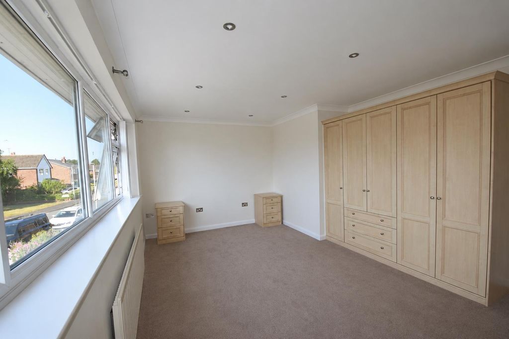 Property photo 1 of 13 Bed One.Png