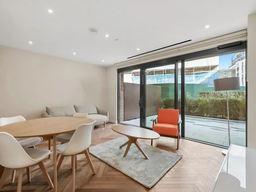 Property photo 2 of 10