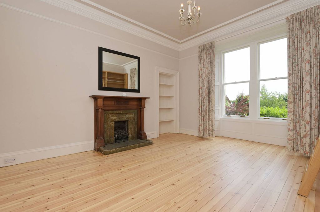 Property photo 3 of 27