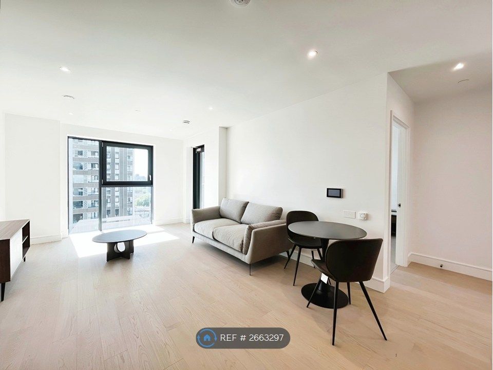 Property photo 3 of 16 Living Room