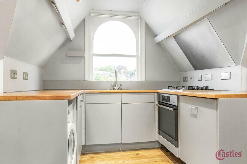 Property photo 3 of 15 Kitchen