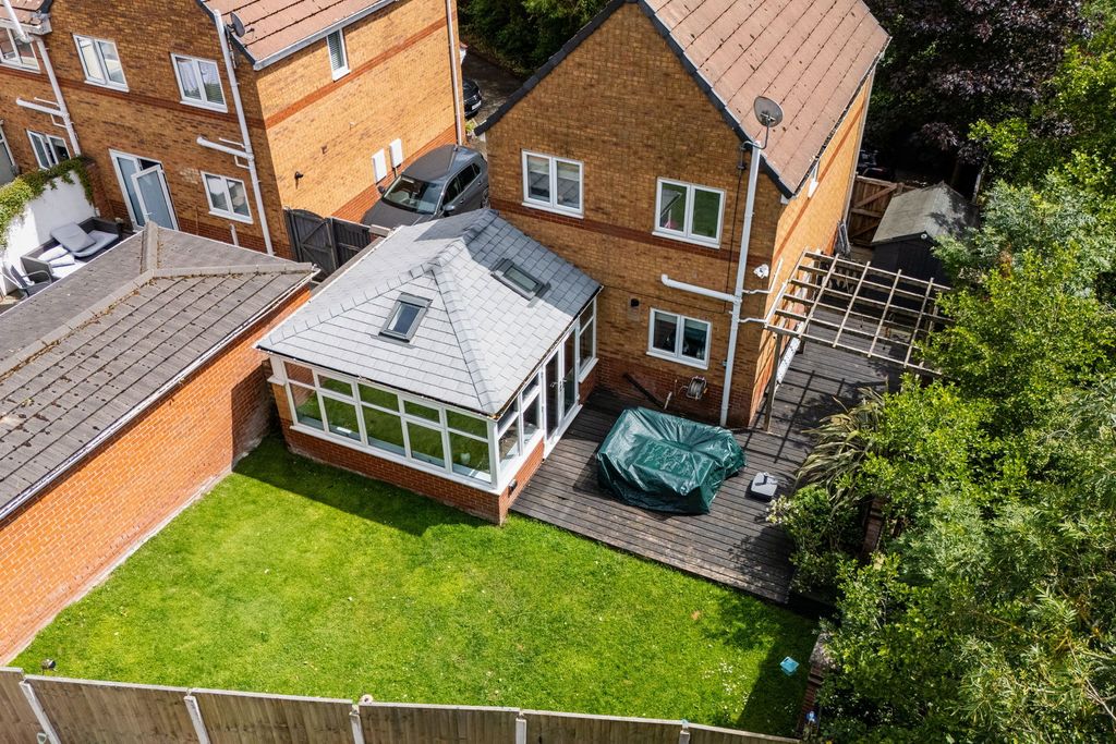 Property photo 2 of 23