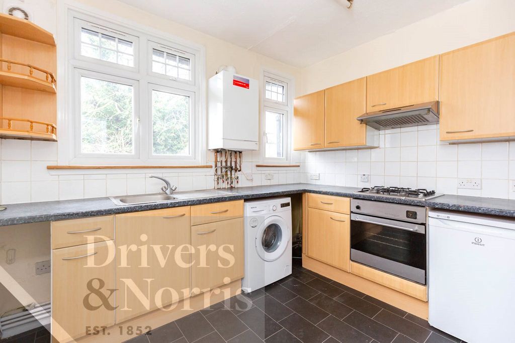 Property photo 2 of 5 Picture No. 19