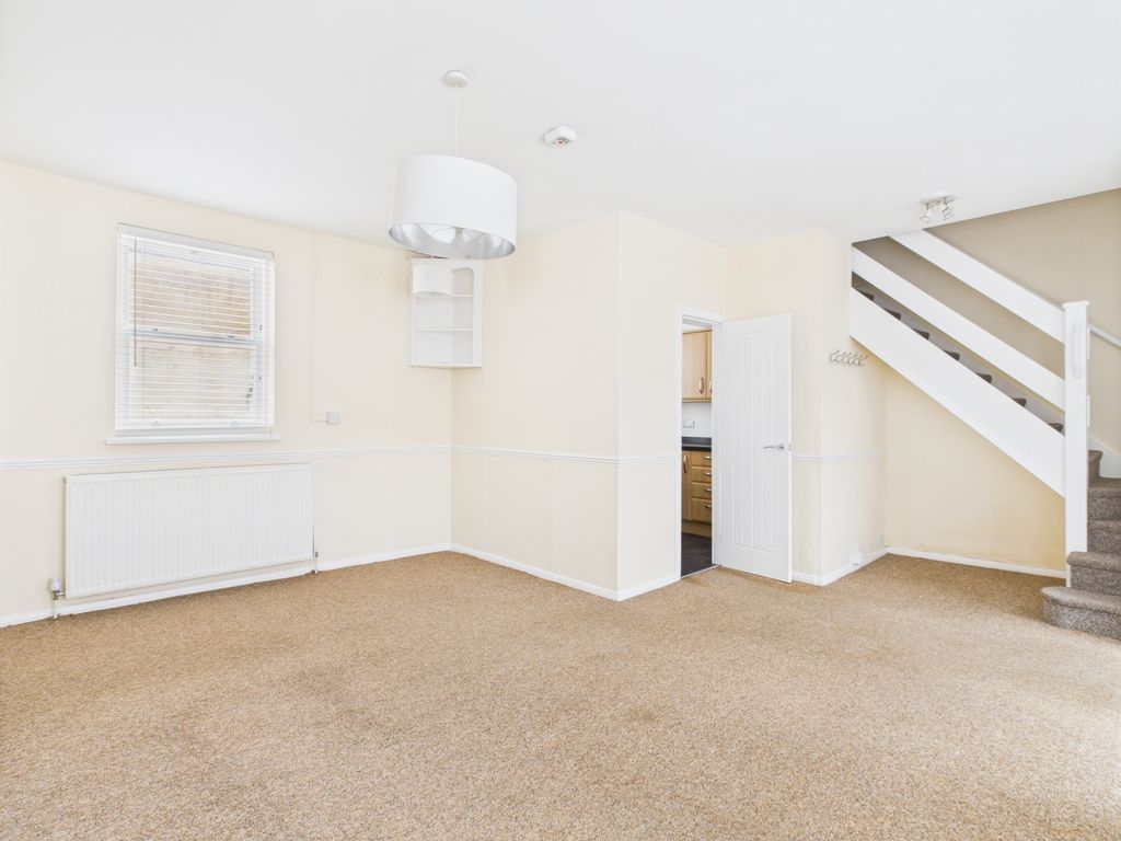 Property photo 3 of 10 Cam01740G0-Pr0406-Still005