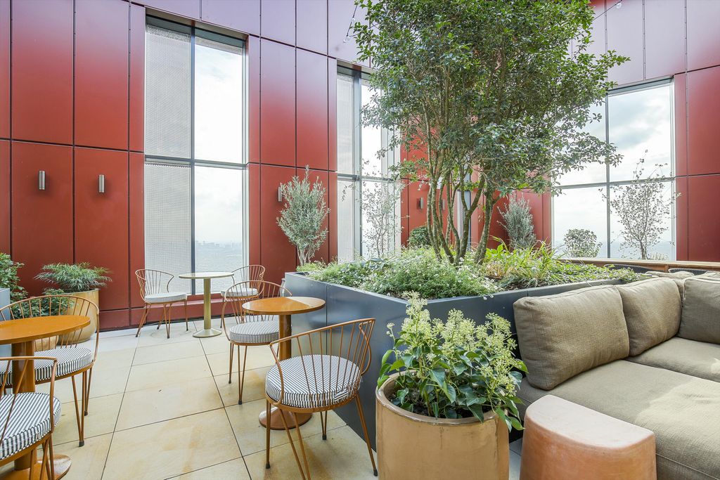 Property photo 1 of 17 Image