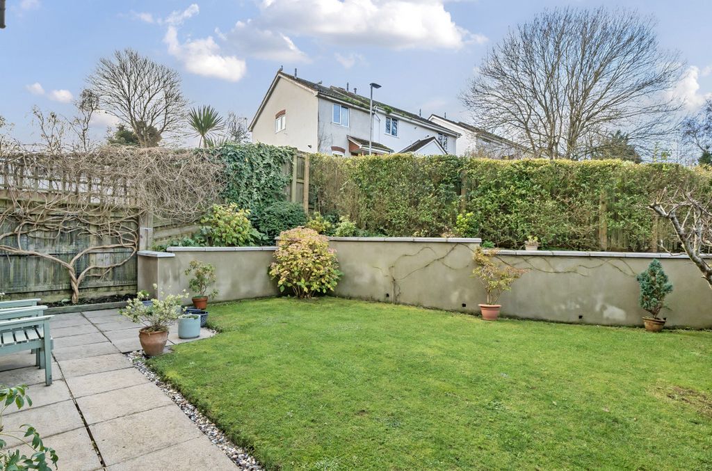 Property photo 2 of 21