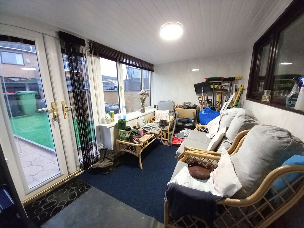 Property photo 2 of 15 Conservatory