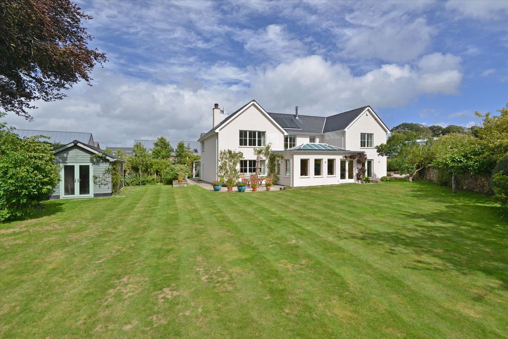 Property photo 1 of 19 Image