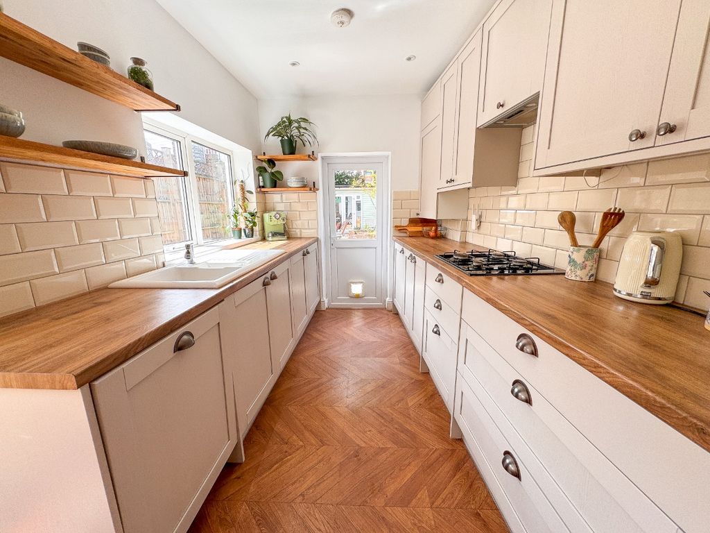 Property photo 3 of 25 320368