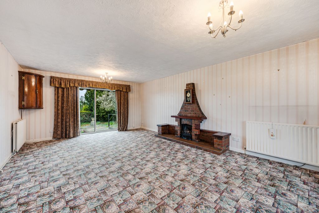 Property photo 3 of 18