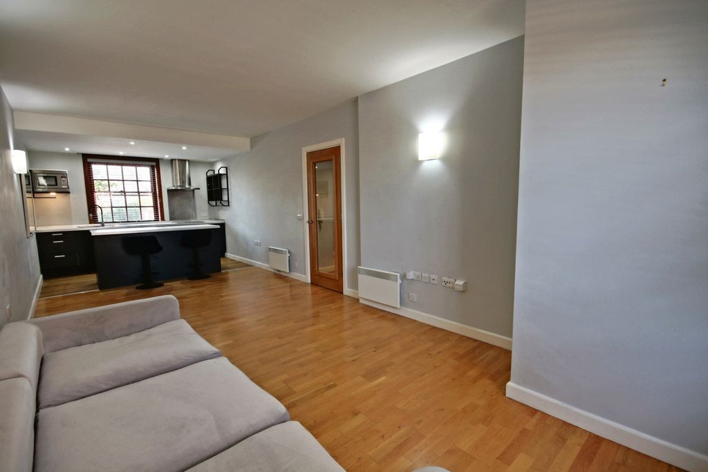 Property photo 2 of 15 D401 Sir Giles Gilbert Scott Building - Reception-