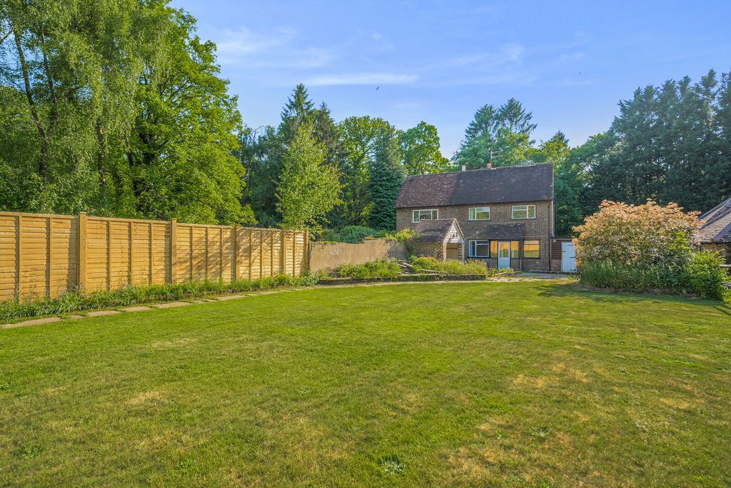 Property photo 2 of 19 1295165-15-682770...