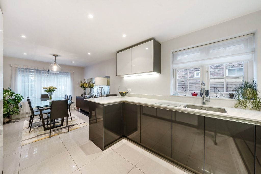 Property photo 3 of 18 Picture No. 26