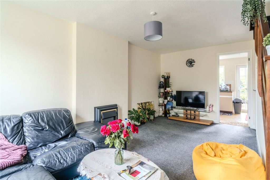 Property photo 2 of 10 Picture No. 12