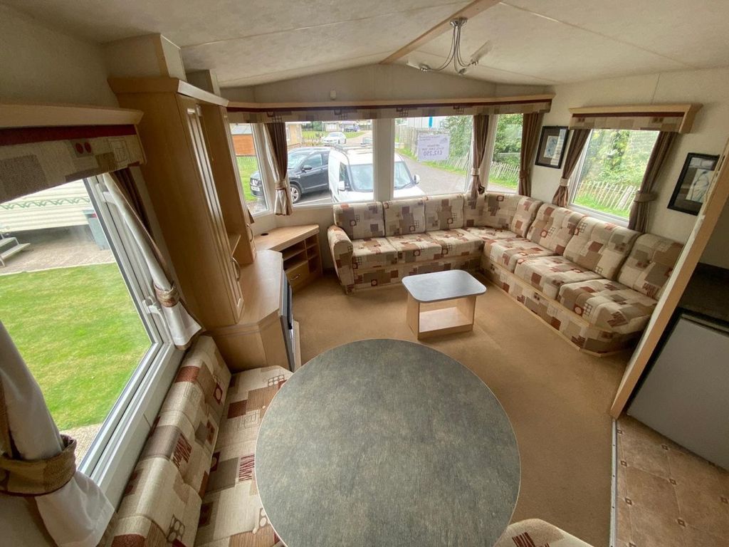 Property photo 1 of 3