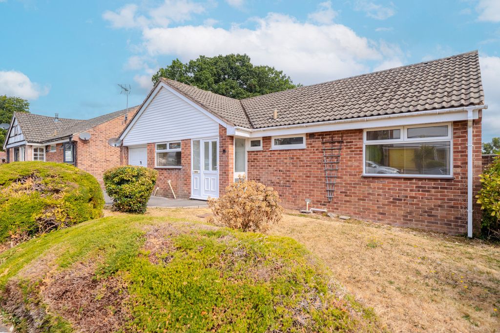 Property photo 2 of 33