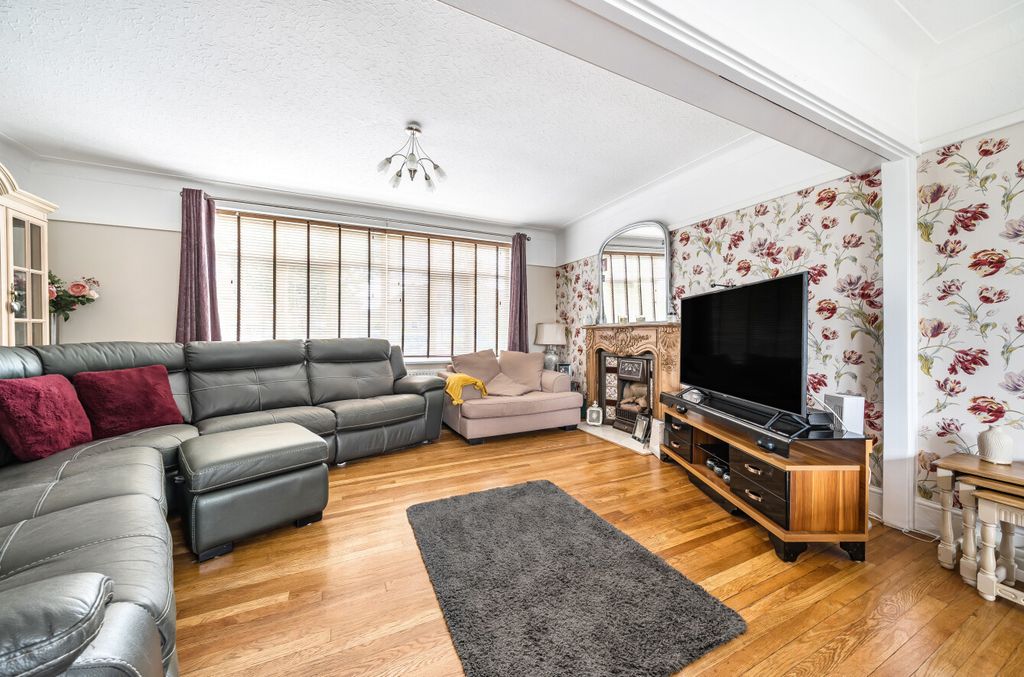 Property photo 3 of 24 1344172-11-68A85E...