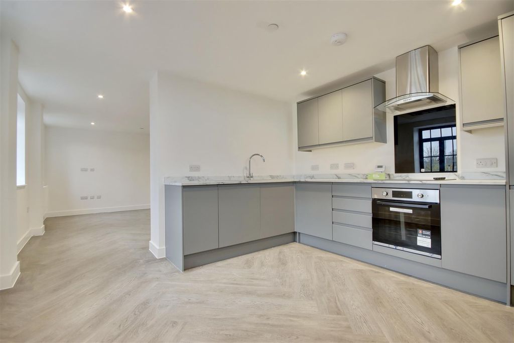 Property photo 2 of 13 48D4Bc48-89Fa-477E-965F-291930Acfa00_1_201_A.Jpeg