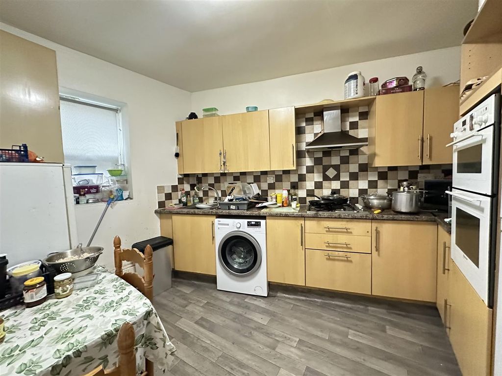 Property photo 2 of 11 Img_9121.Jpeg