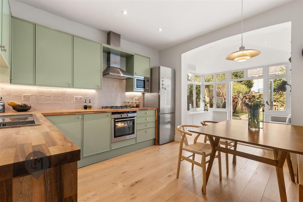 Property photo 1 of 6 Kitchen/Dining/Living Room