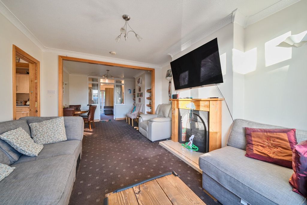 Property photo 3 of 20 Picture No. 18