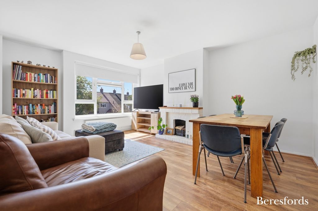 Property photo 3 of 15 Picture No. 25