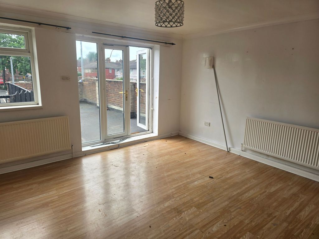 Additional image 7 of 2 bed flat for saleDoncaster Road, Scunthorpe DN15