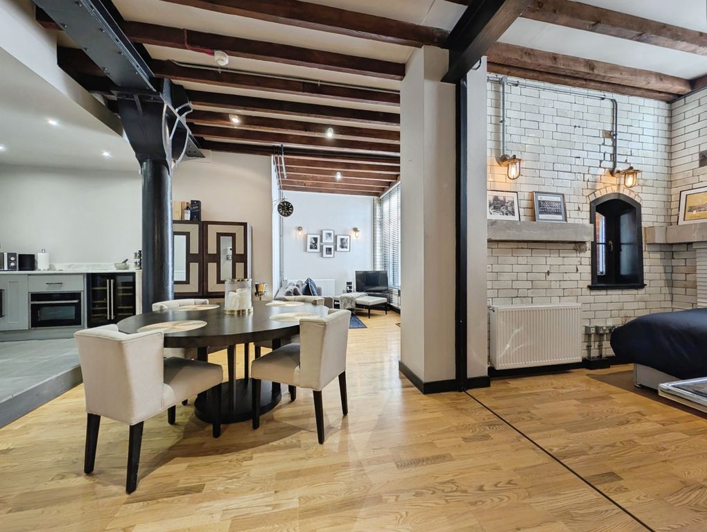 Property photo 3 of 15 Dining Area