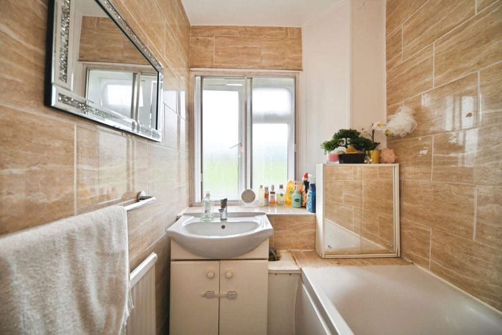 Property photo 3 of 16 Pbox-Img.Jpg