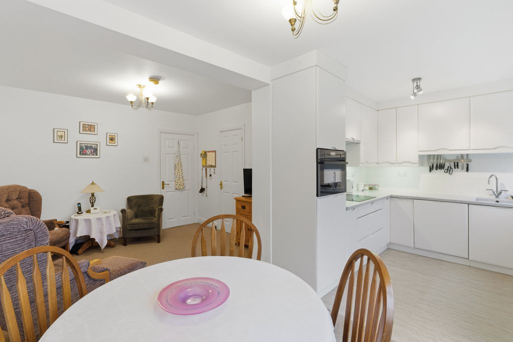 Property photo 3 of 12 Kitchen Diner