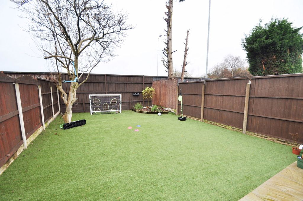 Property photo 3 of 23