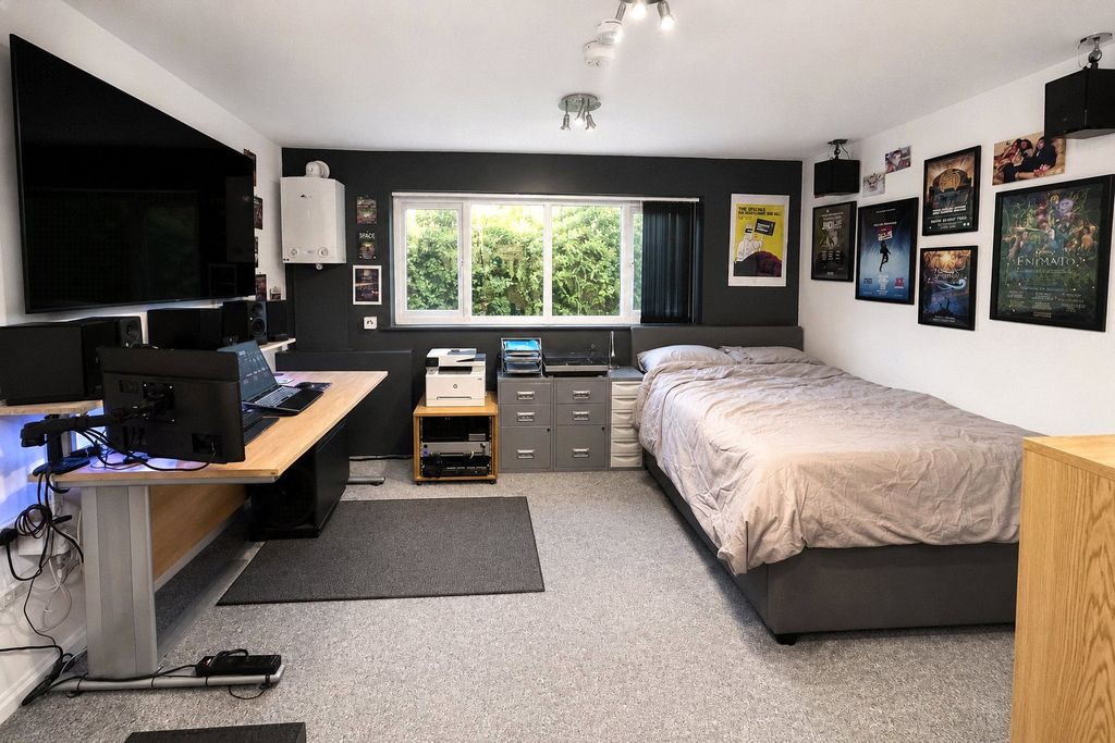 Property photo 2 of 7 Picture 2