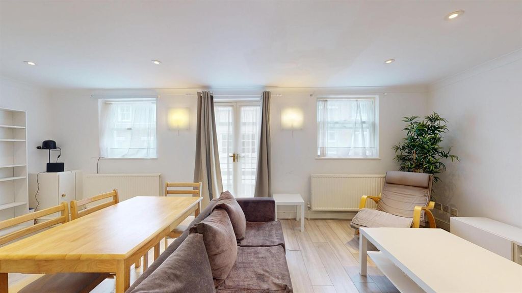 Property photo 2 of 26 68E52148A710435A6E71A867_F52Da558ee4A8Dee457B9413c