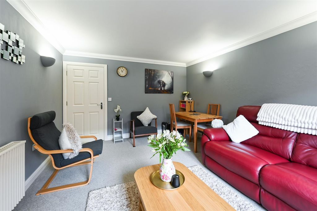 Property photo 3 of 10 Wingfield Court,16- (5).Jpg