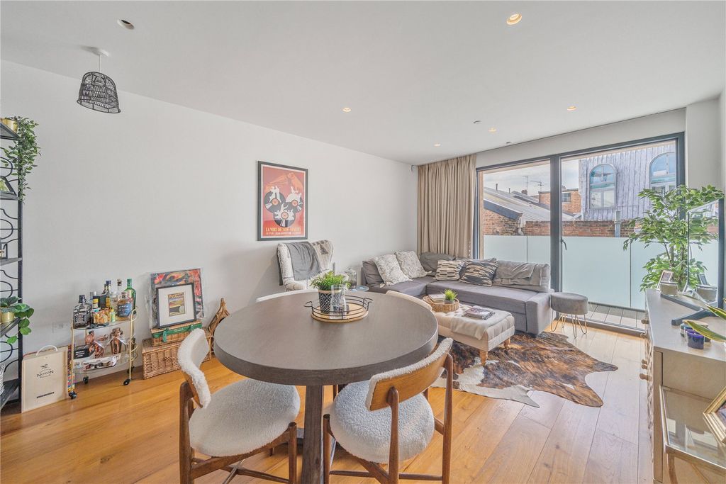 Property photo 1 of 23 Reception Room