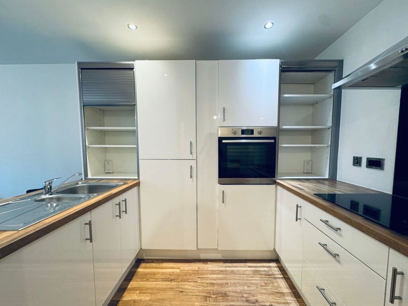 Property photo 3 of 10 Photo 2