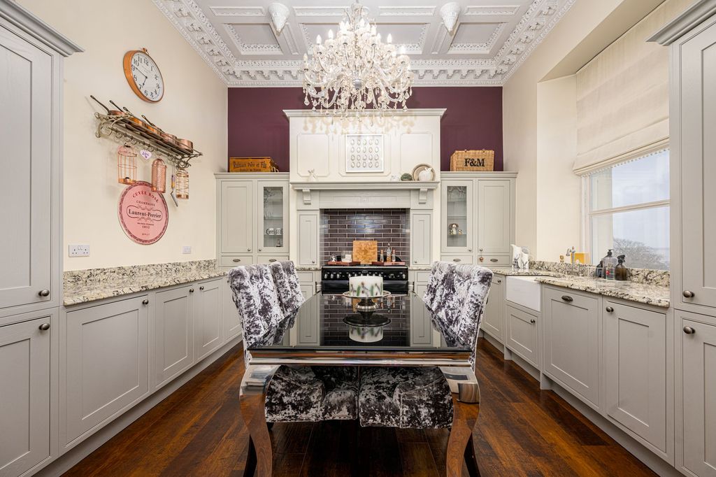 Property photo 2 of 30 Kitchen