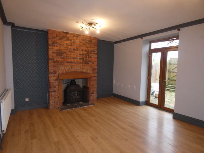 Property photo 2 of 17 Lounge