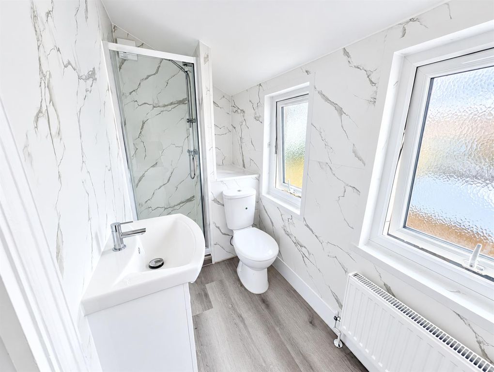 Property photo 1 of 6 Marketing Bathroom - Copy.Png