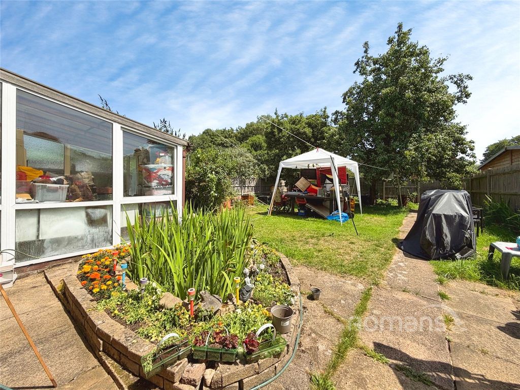 Property photo 2 of 18 Picture No. 10